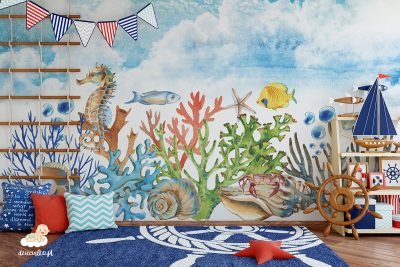 morska flora i fauna pod zachmurzonym niebem – fototapeta dla dzieci
